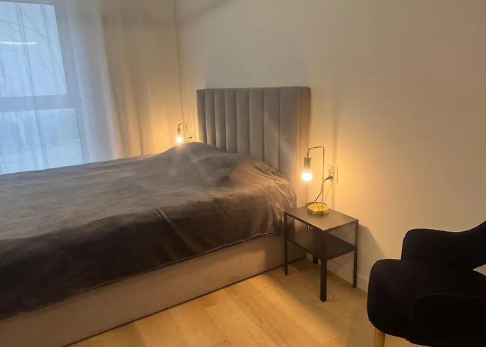 Plac Wolnosci 6 Bond Apartahotel