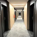 Plac Wolnosci 6 Bond 3* Poznań