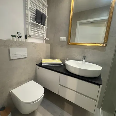 מלון דירות Plac Wolnosci 6 Bond 3*