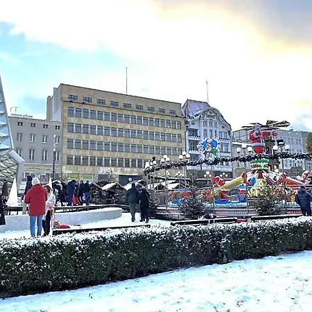 Plac Wolnosci 6 Bond 3* Poznań