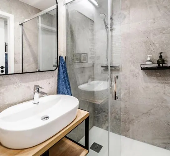 Plac Wolnosci 6 Bond Poznan