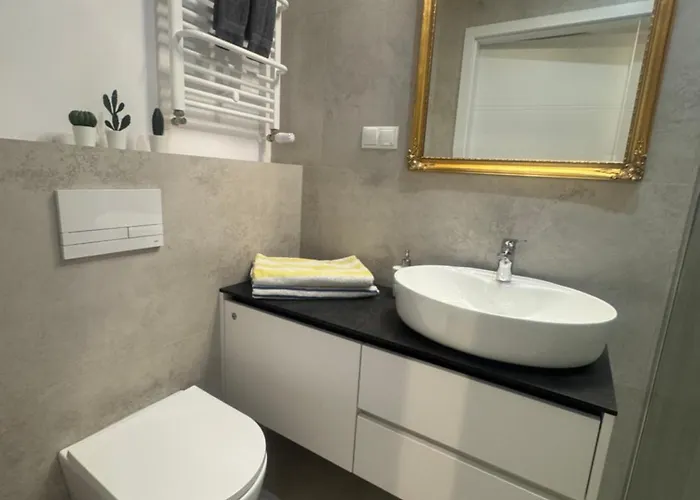 Apartmanhotel Plac Wolnosci 6 Bond 3*